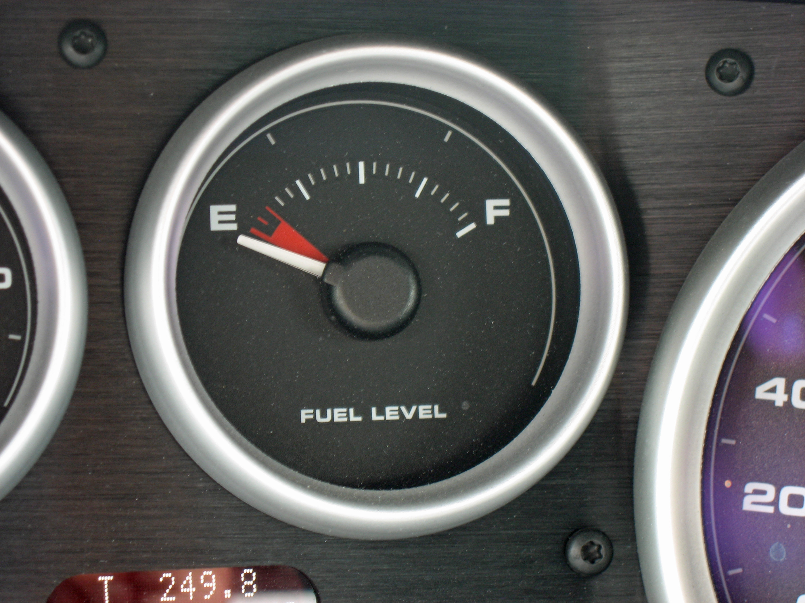 Ford GT Fuel Gauge Reading Empty