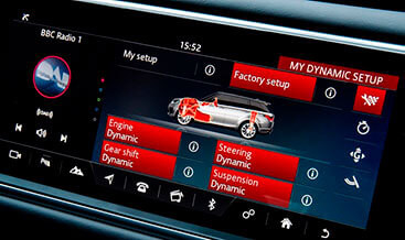 Range Rover Evoque Configurable Dynamic Mode in action, showcasing customizable driving settings for enhanced performance.